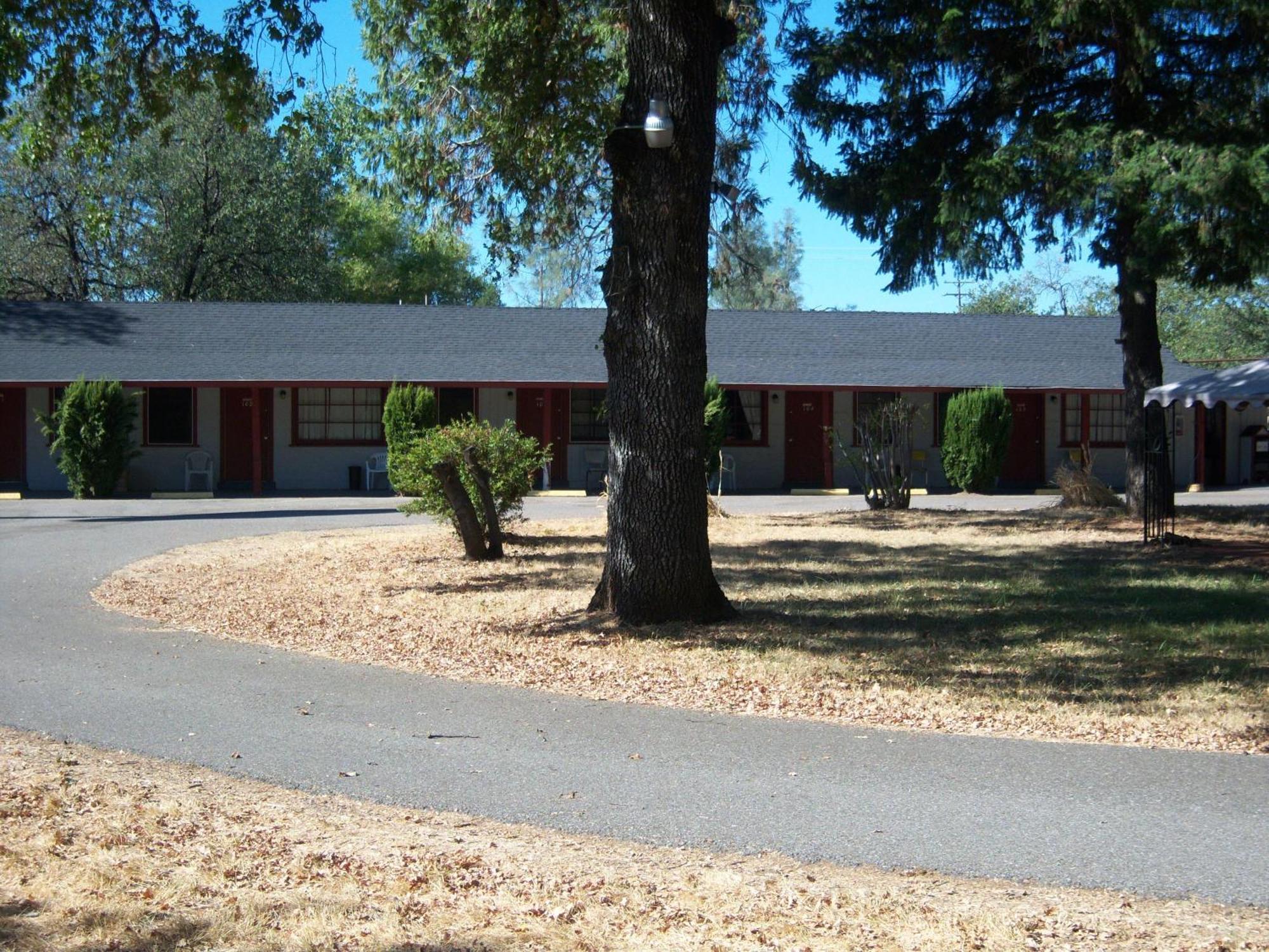 Shasta Dam Motel Шаста-Лейк Экстерьер фото