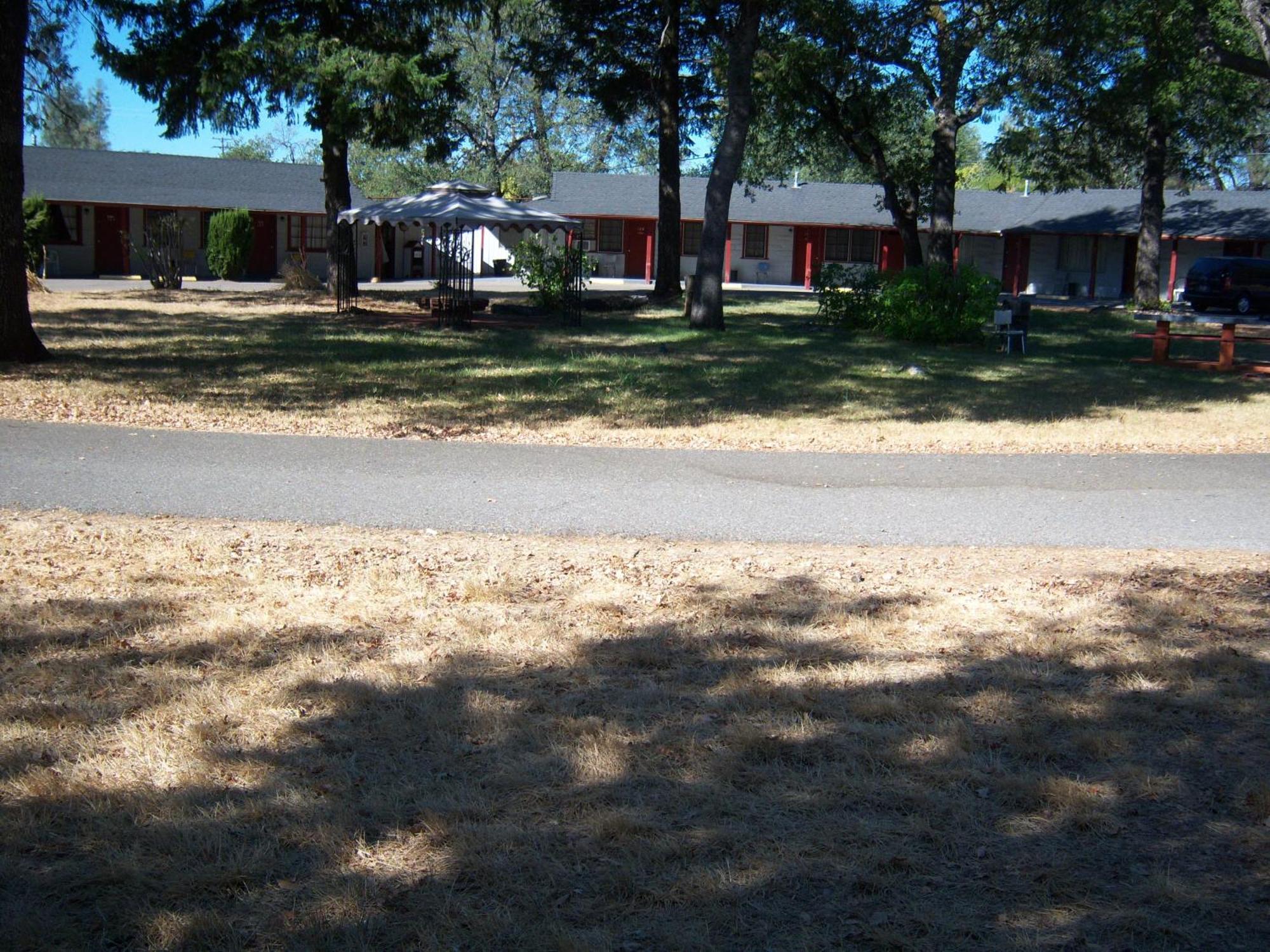 Shasta Dam Motel Шаста-Лейк Экстерьер фото