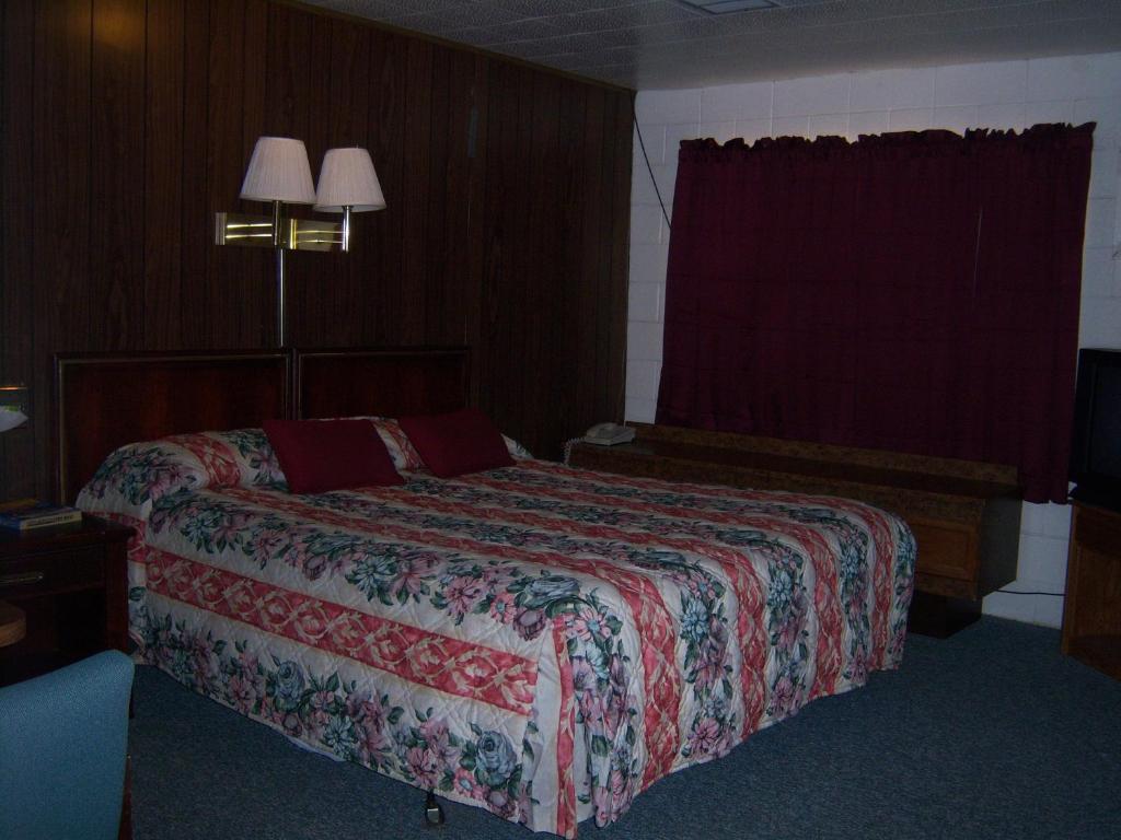Shasta Dam Motel Шаста-Лейк Экстерьер фото